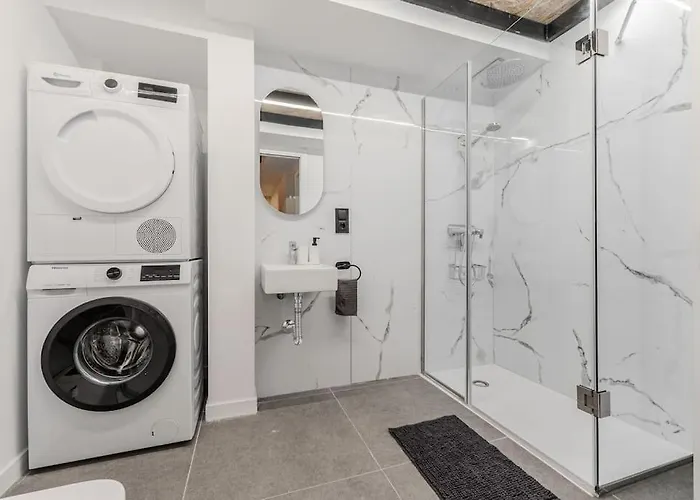 La Mediterranea - Housevanlive Valencia